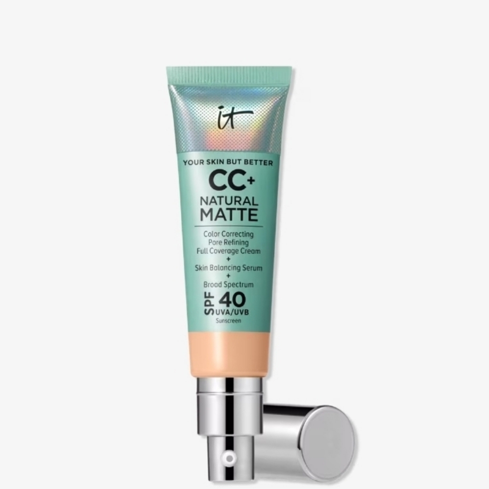IT COSMETICS CC CREAM IN LIGHT/MEDIUM